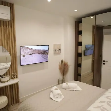 Marbel - An Exquisitely Designed Retreat In The Heart Of By The Sea Garden With Free Parking Apartment Burgas