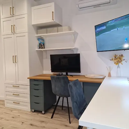 Marbel - Designer Retreat With Free Parking דירה בורגאס