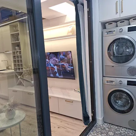 Marbel - Designer Retreat With Free Parking Apartament Burgas City