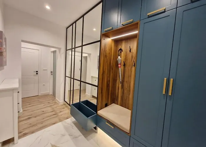 Marbel - Designer Retreat With Free Parking *