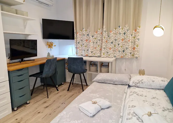 Marbel - Designer Retreat With Free Parking דירה *