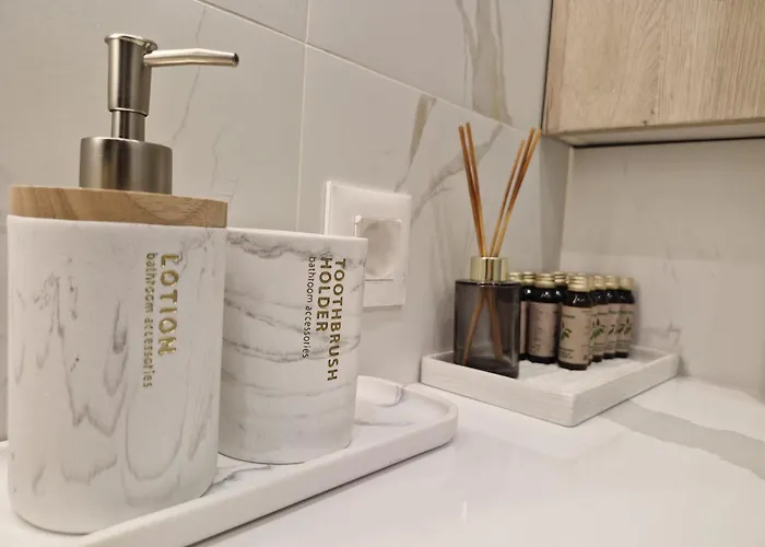 Apartmán Marbel - Designer Retreat With Free Parking *