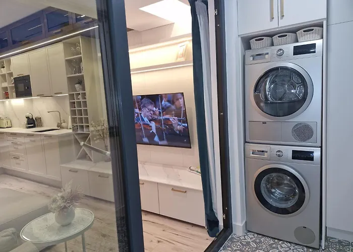 Marbel - Designer Retreat With Free Parking דירה בורגאס