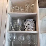 Marbel - Designer Retreat With Free Parking Apartament