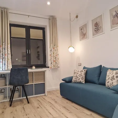 Marbel - Designer Retreat With Free Parking Apartament