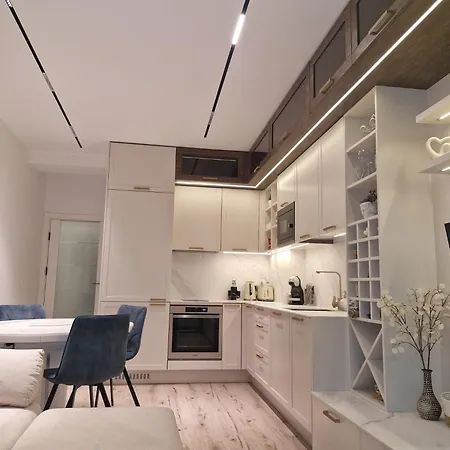 Marbel - Designer Retreat With Free Parking شقة *