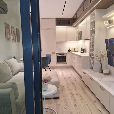 Marbel - Designer Retreat With Free Parking شقة *