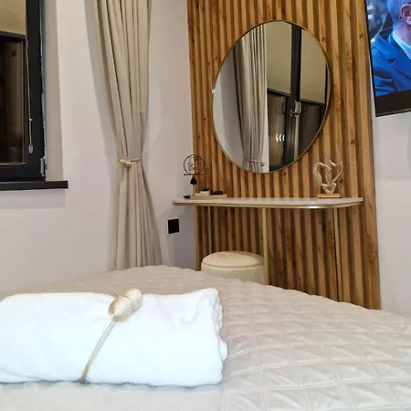 Marbel - Designer Retreat With Free Parking