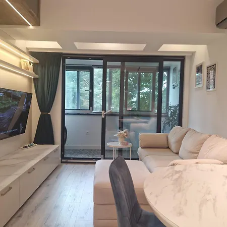 Marbel - Designer Retreat With Free Parking Бургас