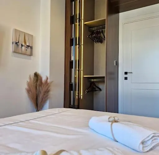 Marbel - Designer Retreat With Free Parking