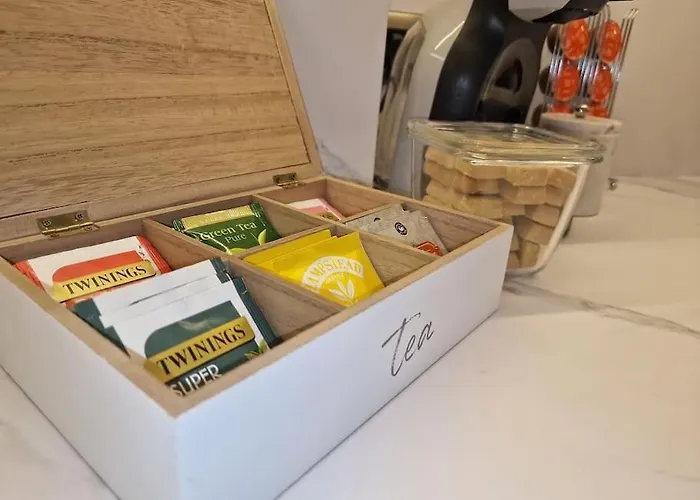 Marbel - Designer Retreat With Free Parking