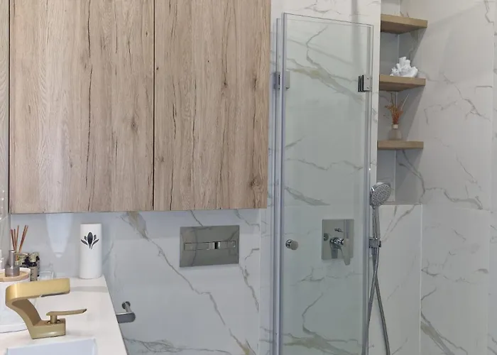 Marbel - Designer Retreat With Free Parking